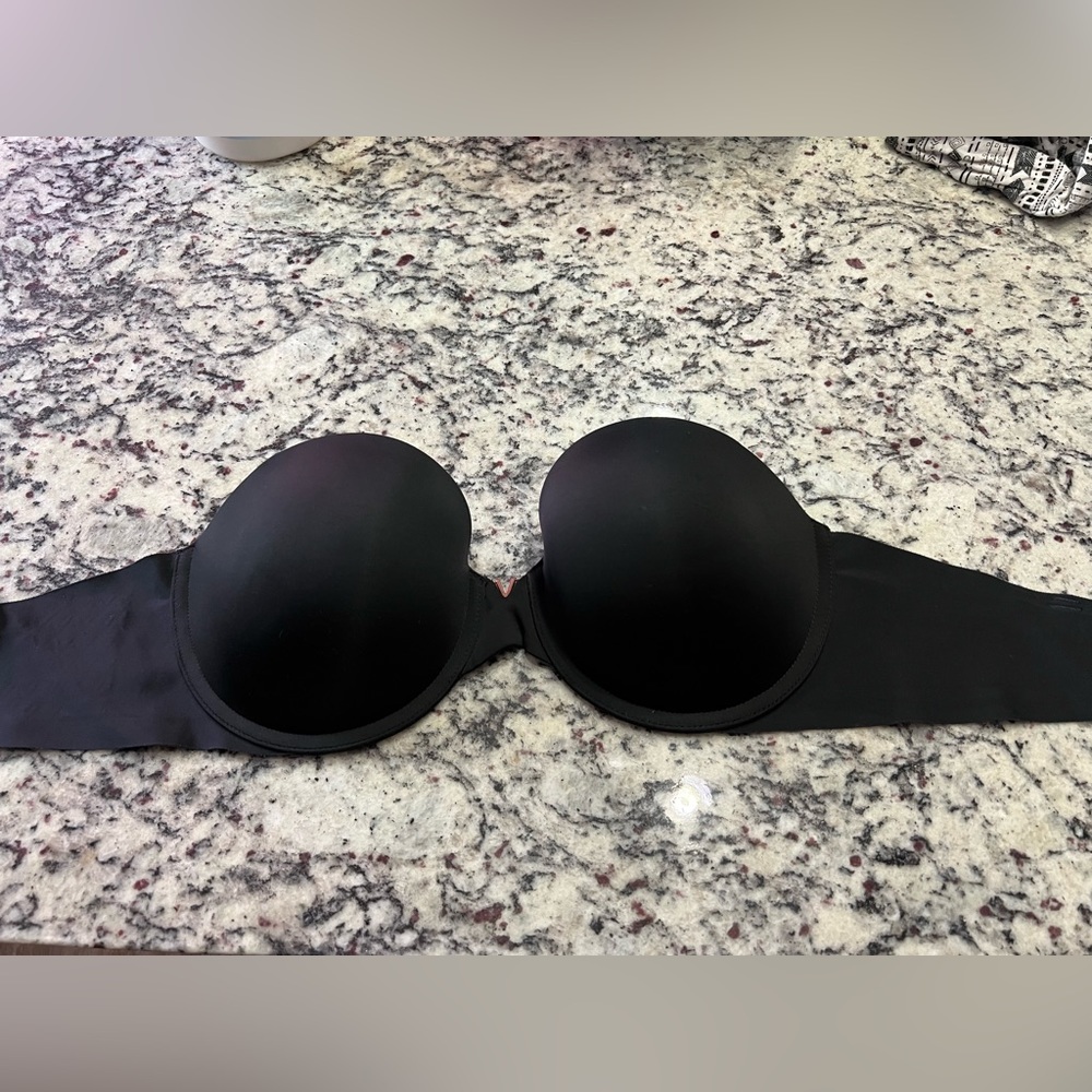 Victoria’s Secret Strapless Push Up Bra